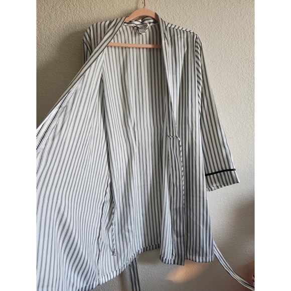 Linea Donatella White and Black Glam Robe L/XL - Picture 4 of 6